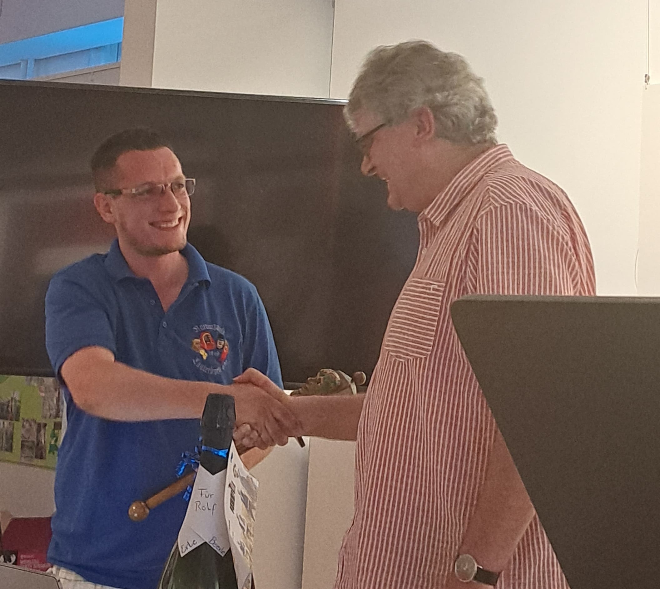 zepterbergabe Rolf an Benjamin